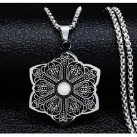 Lótuszmintás kristályos nyaklánc