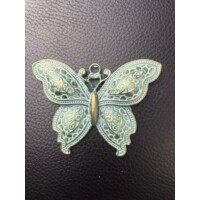 Antikolt pillangó medál 