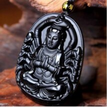 Buddha mintás nyaklánc obszidiánból