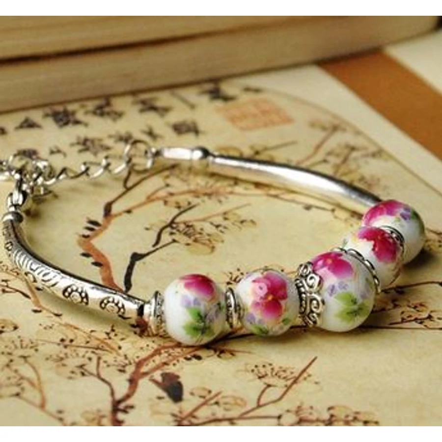 Virágos porcelán karkötő