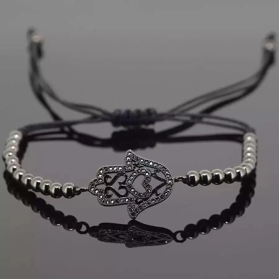 Fatima keze karkötő fekete színű gyönggyel
