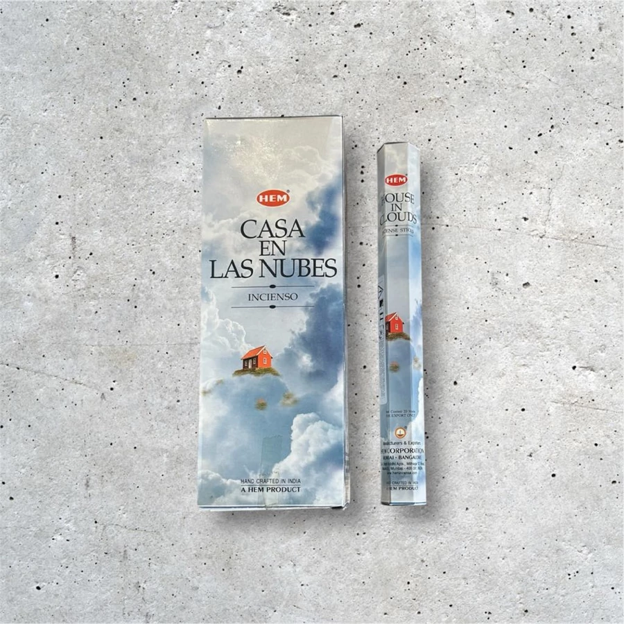 Felhő felett indiai füstölő