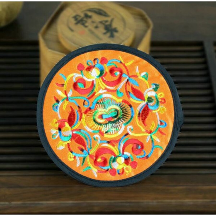 Tibeti hímzett poháralátét narancssárga színű 2 db